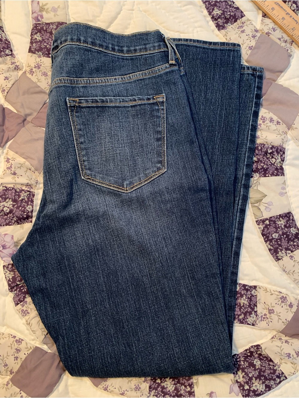 Old Navy Women's Dark Blue Straight Leg Jeans-Mid Rise